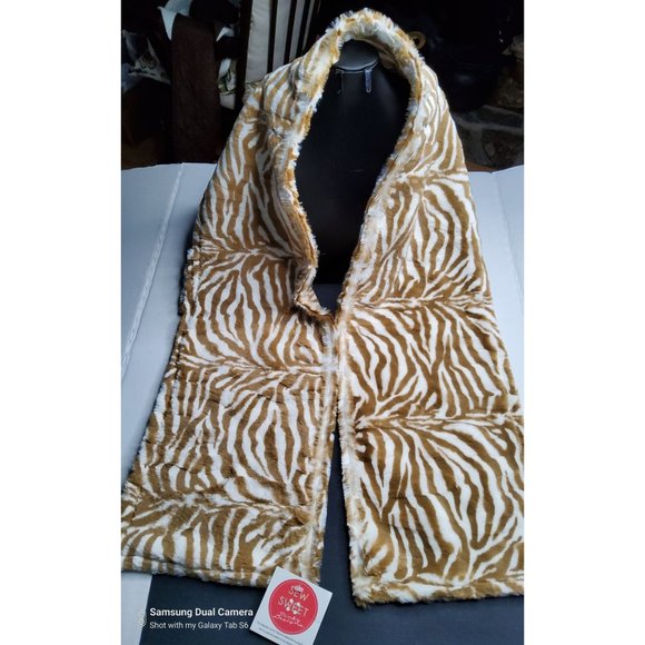 sew sweet minky designs 58" long faux mink luxuriously soft 9in wide scarf. - Picture 1 of 3